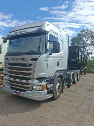 CONJUNTO SCANIA R 440 8x2 STREAMLINE + CARRETA RANDON LS 3 EIXOS