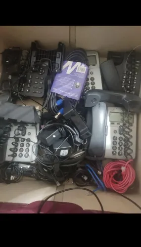Vendo 5 telefones IP 3 cisco e 2 grandstream com linhas para configuração 75,00 cada .