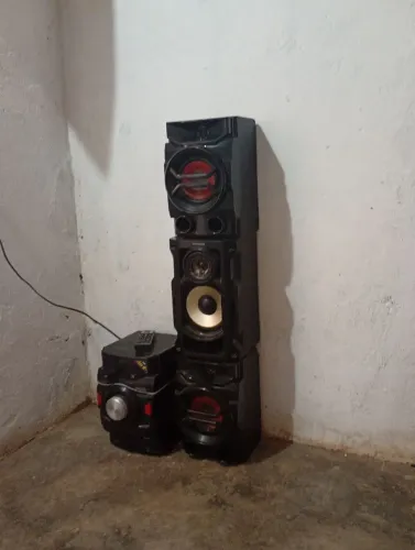 Mini system LG cm 4350 com 3 caixas boas