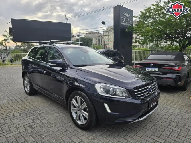 Volvo XC 60 T-5 R-design 2.0 FWD 5P 2017