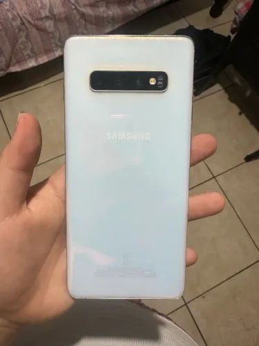 Celular Samsung S10+ (APENAS RETIRAR PEÇAS)