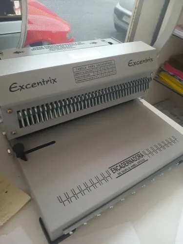 Encadernadora excentrix