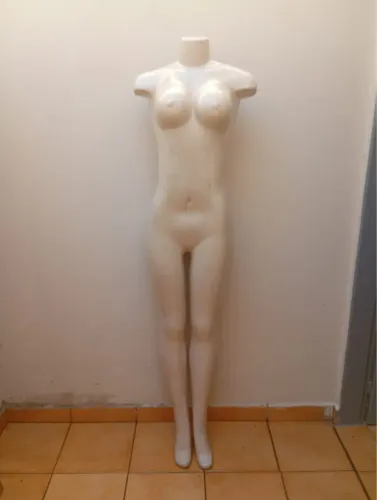 Manequim feminino 