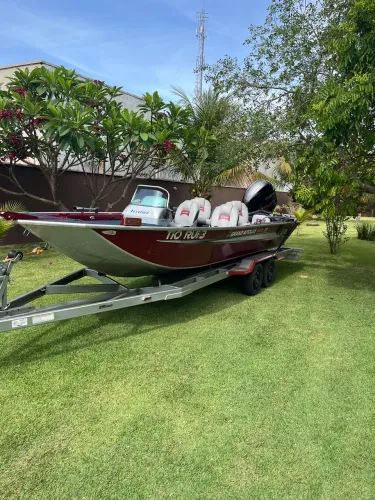 Lancha Levefort Gran Apollus 150 HP Yamaha 4T