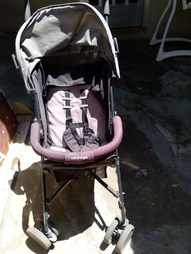 Carrinho de bebê passeio 