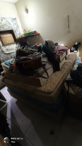 Cama box base + colchões