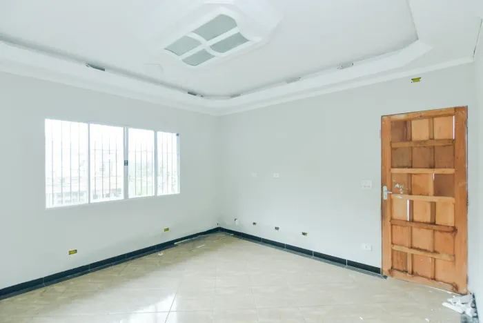 Casa com 3 Quarto(s) e 1 banheiro(s) para Alugar, 266 m² por R$ 2000 / Mês