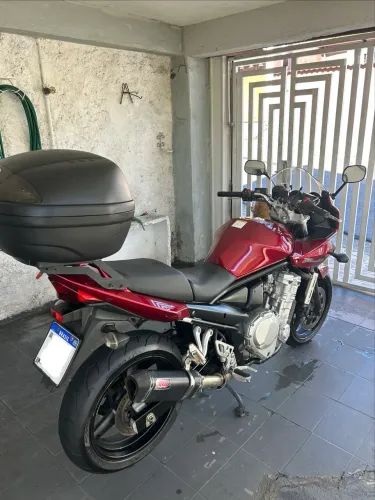 Suzuki Bandit 650S - Moto impecável
