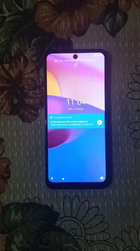 Vendo um celular moto E40 de 64 GB de memória