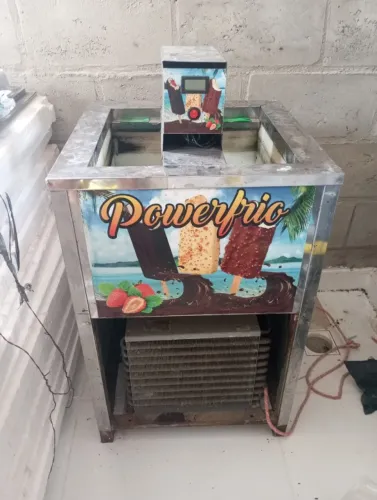 Maquina de picolé de 2 formas