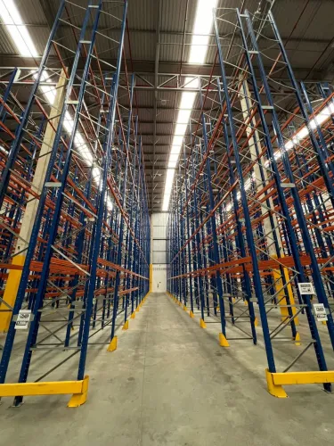 Alugo Galpão no Cia (Simões Filho). Ótima localização, próximo ao Banco do Nordeste.