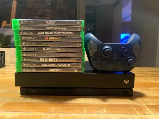 XBOX ONE X + CONTROLE ORIGINAL + JOGOS