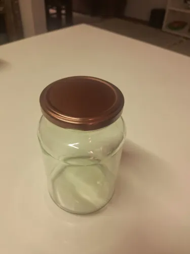 8 caixas com 30 potes de vidro cada com 600ml e com tampas Rose.