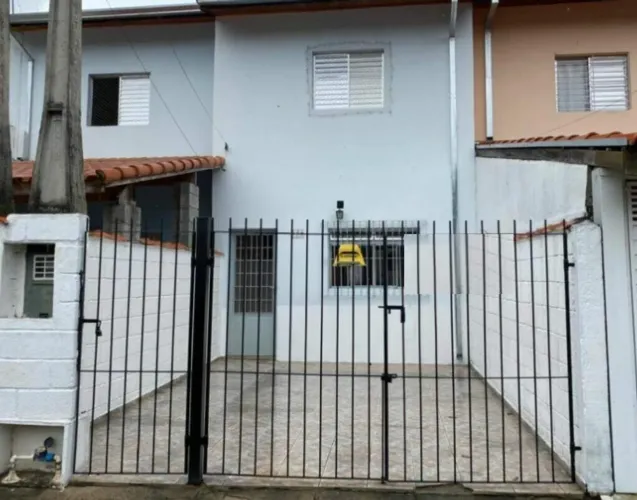 Sobrado com 2 dormitórios para alugar, 66 m² por R$ 2.598,98/mês - Itapema - Guararema/SP