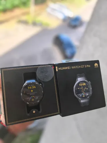 Huawei Watch GT5 Pro bem conservado