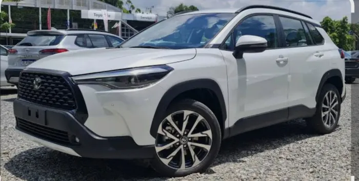 Motorista taxista Uber carro Corolla Cross 