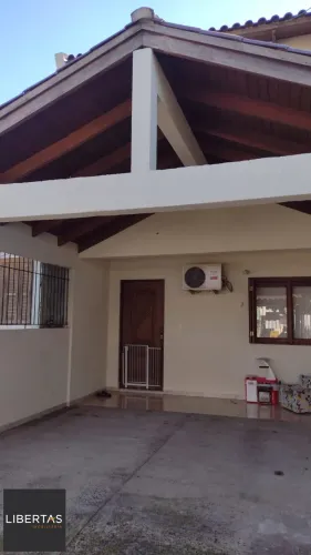 CASA NA PRAIA, A MAIOR OPORTUNIDADE DE TER UM LUGAR PARA PASSAR AS SUAS FÉRIAS!