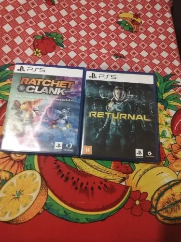 Vendo 2 CD para Play 5 80 reais os dois