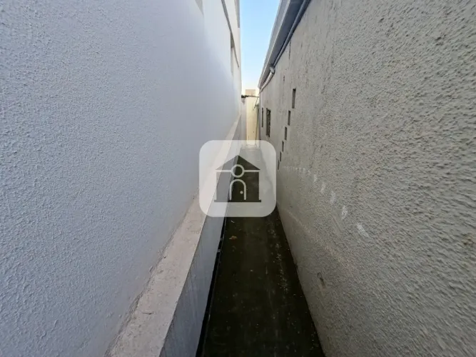 Casa para locação no bairro Daniel Fonseca
