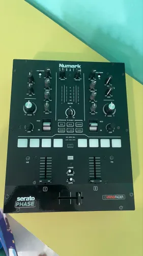 ? Mixer Numark Scrath ?