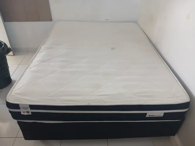 Cama box da Alfamaxx