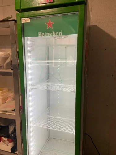 Cervejeira Heineken em ótimo estado preço bom