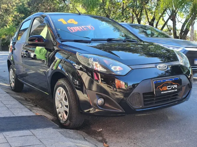 Ford Fiesta 1.0 Rocam SE Plus Hatch 8V Flex 4P Manual 2014