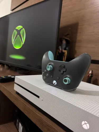 Xbox One S