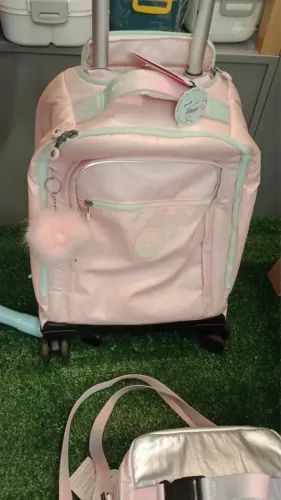 Mochila carrinho Kipling