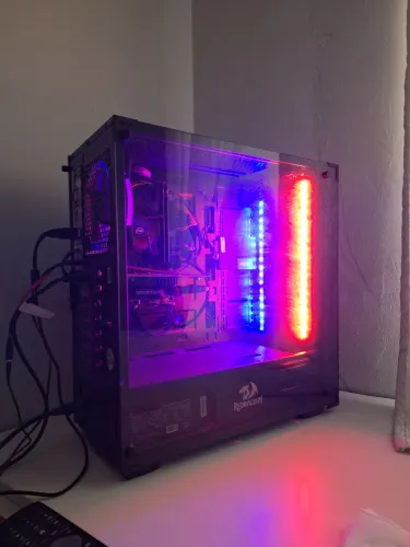 PC GAMER CONDIÇÃO EXCELENTE, SEM ADESIVOS