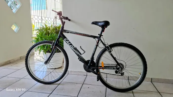 Bicicleta Caloi Alloy Tech Aro 26 - 21 Marchas - Quadro em Alumínio