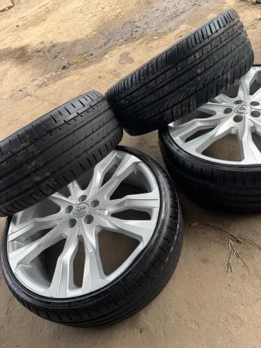 Rodas aro 20 Corolla