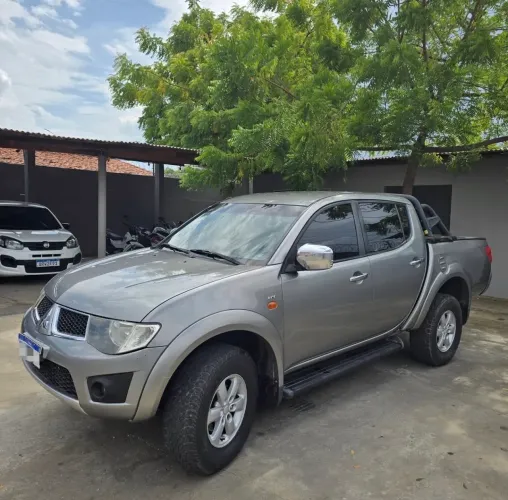 Mitsubishi L200 Triton HPE 3.2 CD TB Int.diesel MEC 2012