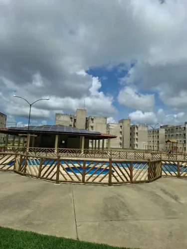 Alugo apartamento no Bosque das Acácias.