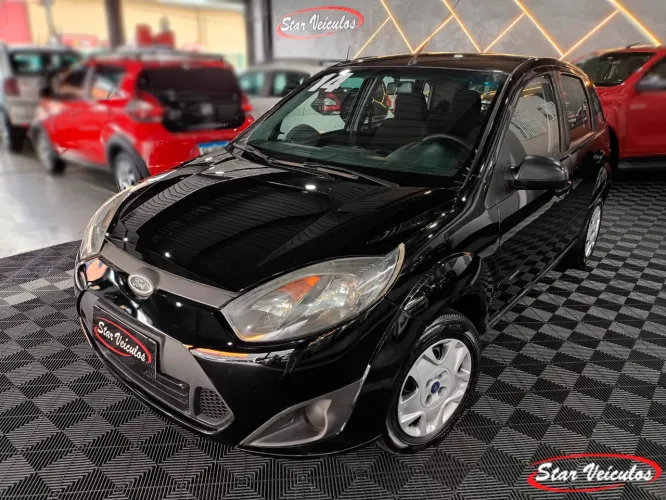 Ford Fiesta 1.0 Rocam SE Plus Hatch 8V Flex 4P Manual 2014