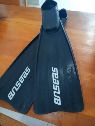 Nadadeira SeaSub Velox longa preta Usada XL de ~R$250,00~ por R$120,00