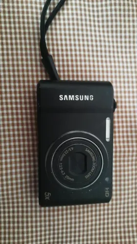 Itens antigos: máquina de fotografia Samsung  