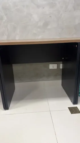 Mesa de escritório compacta com 80
