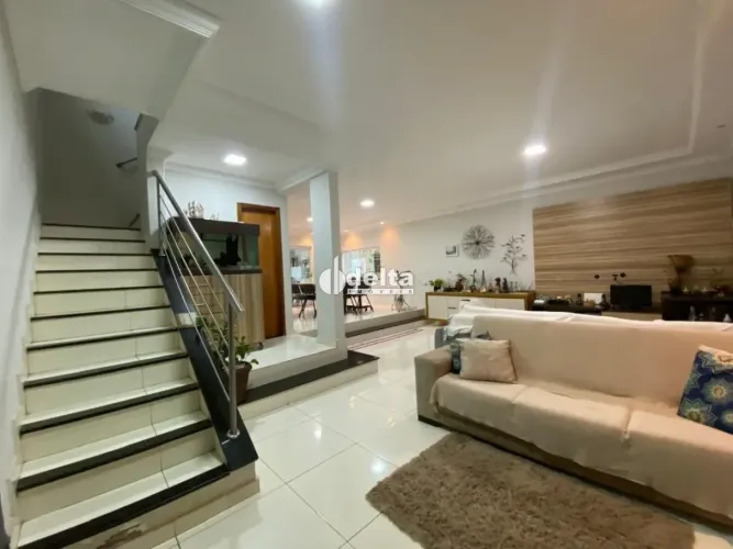 Casa com 3 quartos sendo 2 suítes disponível para venda no bairro Presidente Roosevelt em