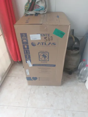  Vendo fogão seriado na caixa  original preto 4 bocas não é elétrico 