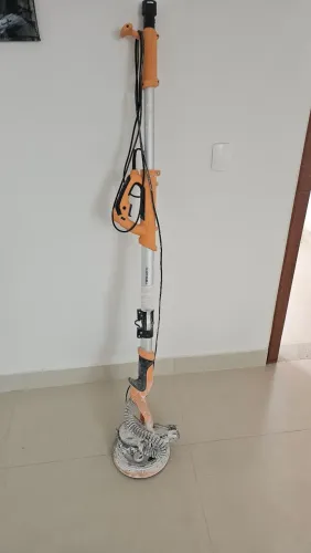 Lixadeira telescópica menegotti