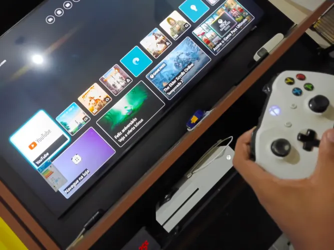 Xbox One S - 1Tb + Jogos - Semi Novo