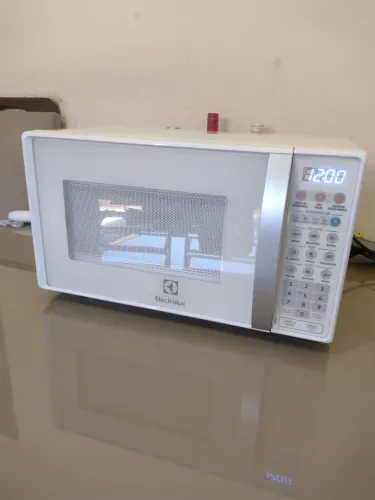 Microondas Electrolux 20 litros, funcionando perfeitamente 