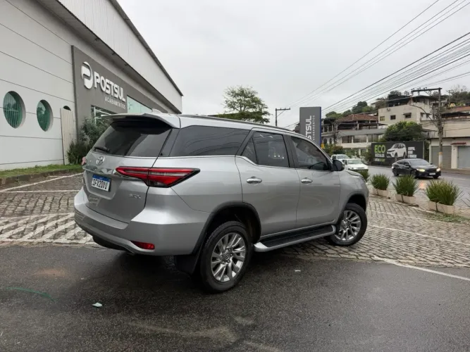 Toyota Hilux SW4 SRX 4X4 2.8 TDI 16V Dies. Aut. 2023