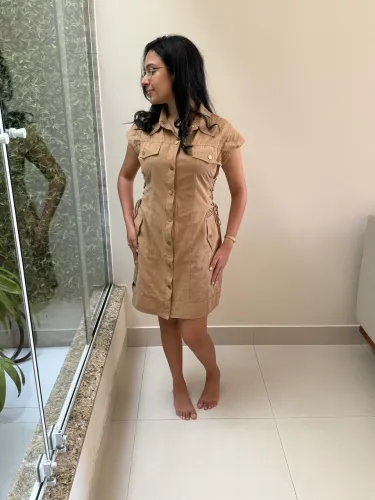 Vestido Caqui Estilo Utilitário / Alfaiataria Casual com Ajuste na Cintura