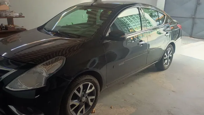 Nissan Versa SL 1.6 16V Flexstart 4P Aut. 2017