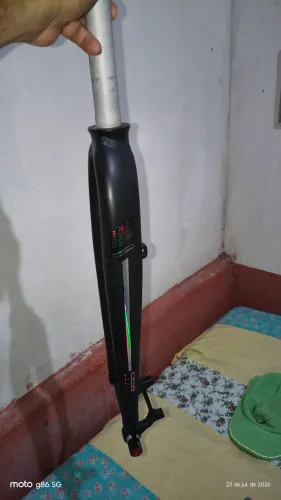 Garfo tsw rígido boost espiga reta zero