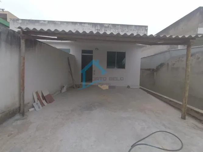 Casa para Locação em Betim, Laranjeiras, 2 dormitórios, 1 banheiro, 2 vagas
