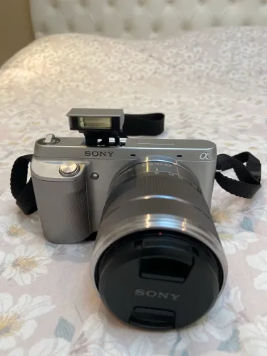 SONY ALPHA NEX-F3 