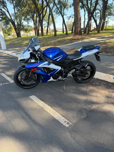    Suzuki SRAD 750 2009 - Escapamento Power e Pneus Novos